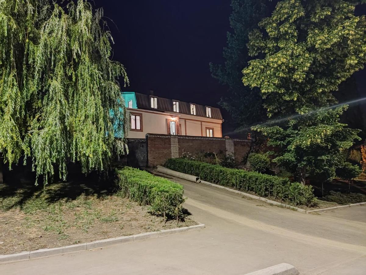 Guest House Spartak Tbilisi Zewnętrze zdjęcie